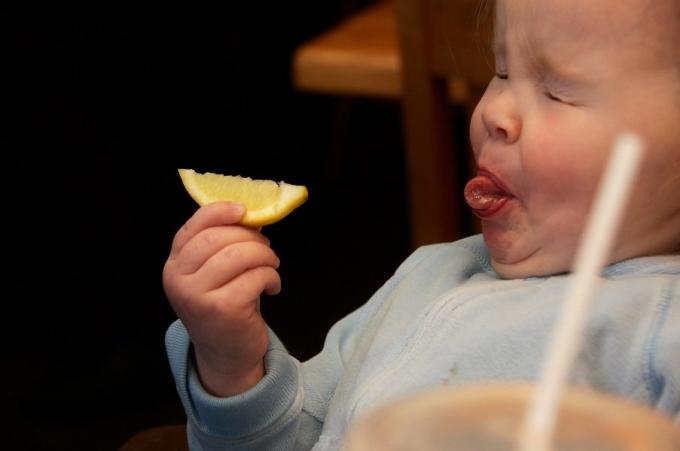 Limone elimina anche l'odore di aglio, ma non per molto.
