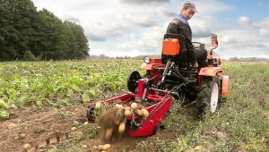 Nel tesoro del fai da te: mini trattore con grandi possibilità