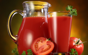 Succo di pomodoro: benefici e rischi della dieta sulla succo di pomodoro