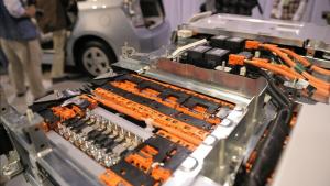 Le nuove batterie agli ioni di litio per veicoli ricaricate entro 10 minuti e mantenuti 2500 cicli di carica-scarica