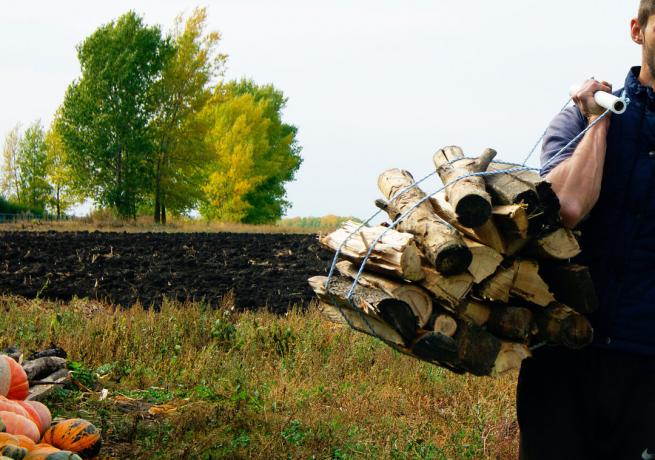 apparecchiatura per l'attuazione del legno