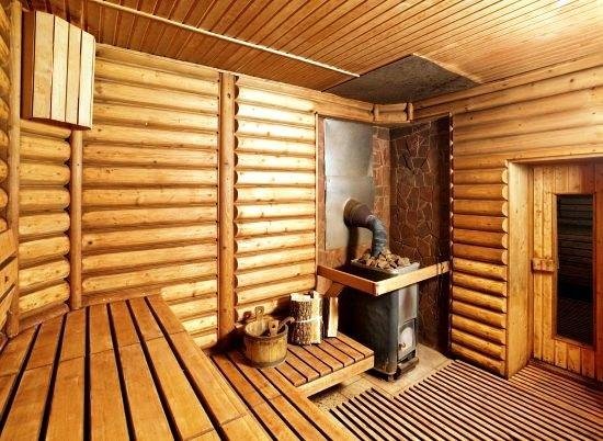 Come è ben noto - alla base di procedure da bagno è a vapore. Molti credono che il più vapore e calore, e l'uso di bagni di più. E quindi non c'è molta differenza tra il bagno russo e sauna sono ben noti a tutti.