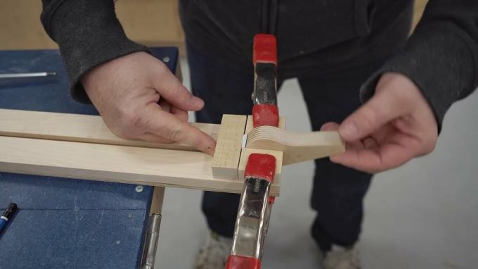 dal sito - https://ibuildit.ca/projects/how-to-make-a-straightedge-guide/