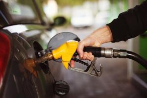 Qual è il costo della benzina senza tasse?