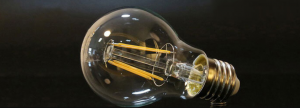 Qual è una lampadina a incandescenza LED i loro vantaggi e svantaggi