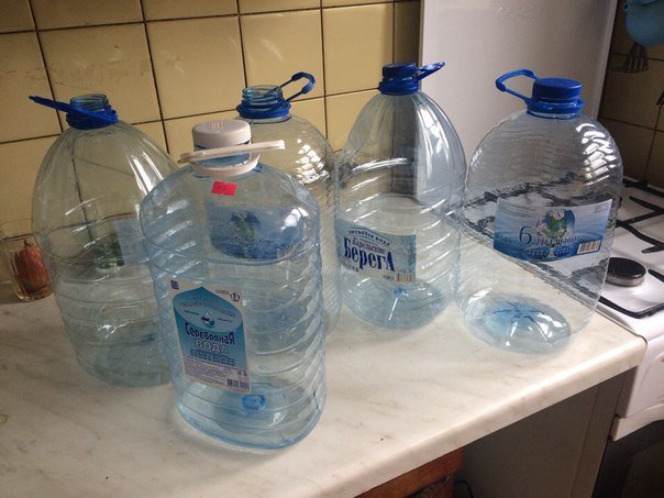 Bottiglie di plastica proteggeranno la canna da cracking