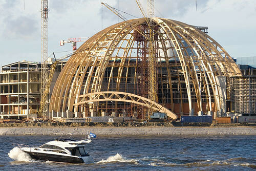 Foto scattata dal servizio "Yandex Pictures". Il processo di costruzione della cupola.