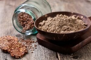 Farina di semi di lino: i benefici ei rischi