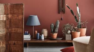 Sapete come combinare armoniosamente i colori e le sfumature delle pareti, mobili ed elementi decorativi diversi. 8 raccomandazioni di progettazione